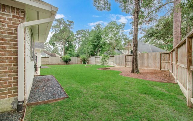27 Emery Mill Place, The Woodlands, TX 77384