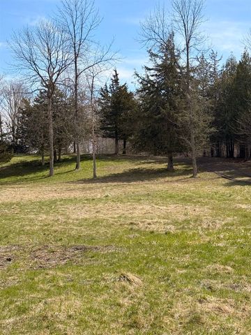 53 Hidden Drive, Alburgh, VT 05440