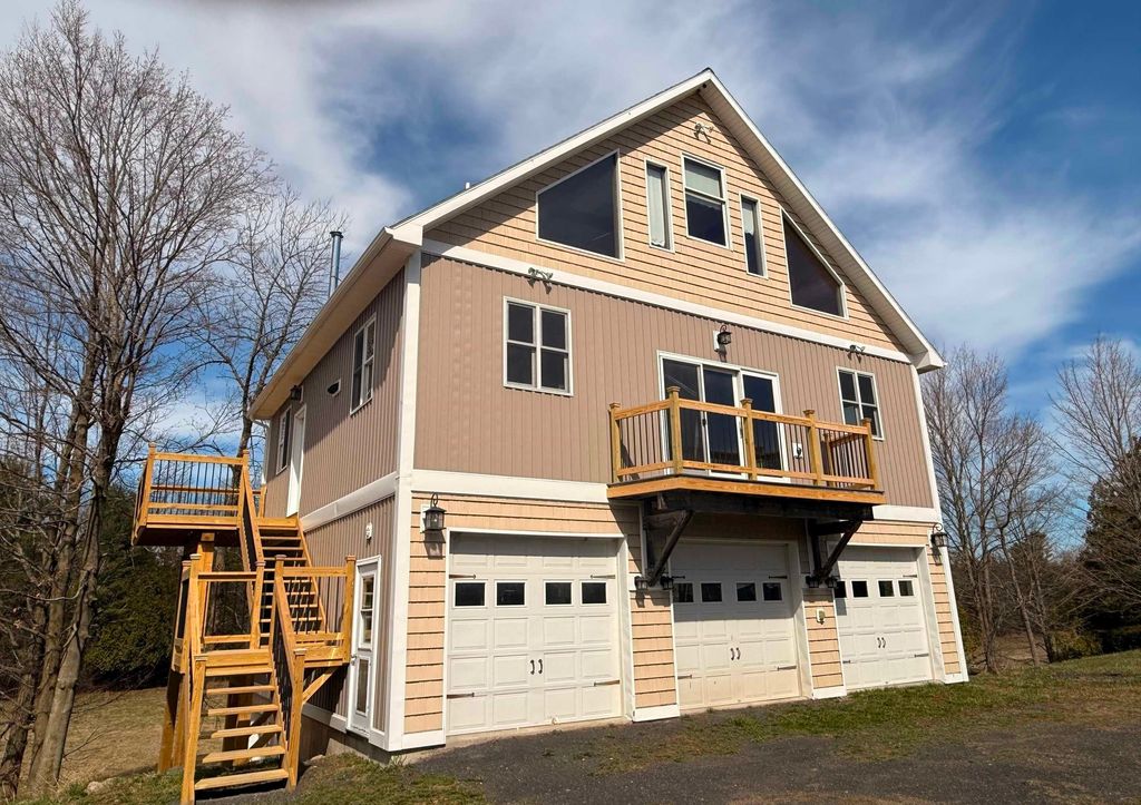 53 Hidden Drive, Alburgh, VT 05440