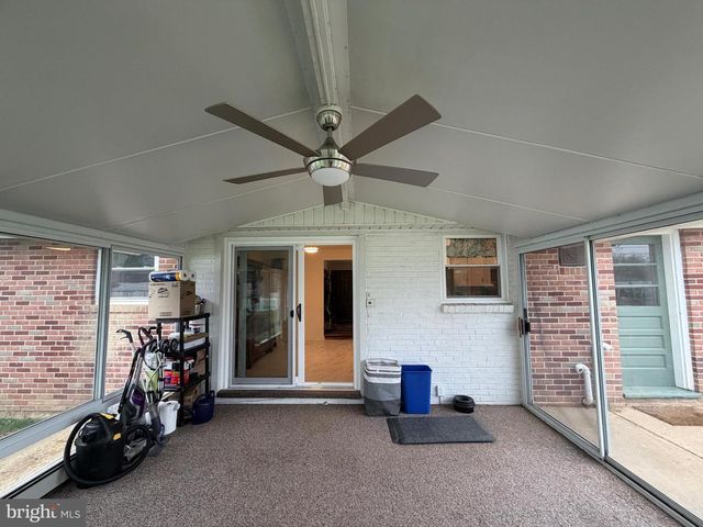 2441 BROOKSIDE LN, York, PA 17402