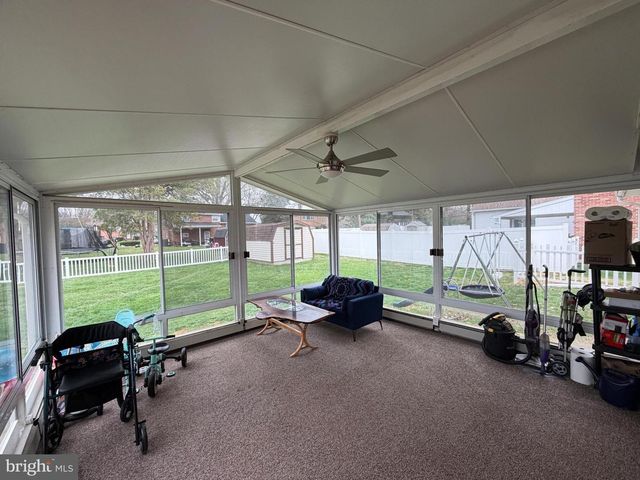 2441 BROOKSIDE LN, York, PA 17402