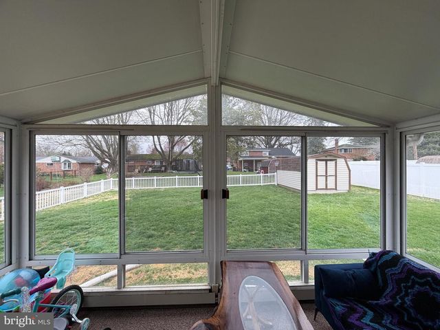 2441 BROOKSIDE LN, York, PA 17402