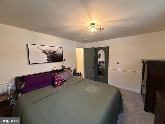 2441 BROOKSIDE LN, York, PA 17402