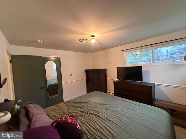 2441 BROOKSIDE LN, York, PA 17402