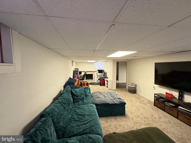 2441 BROOKSIDE LN, York, PA 17402