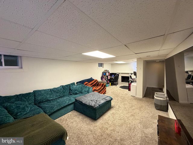 2441 BROOKSIDE LN, York, PA 17402