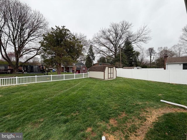 2441 BROOKSIDE LN, York, PA 17402