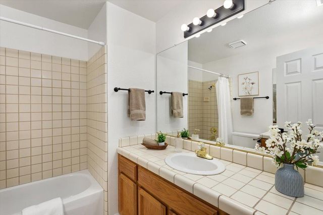 412 Shiveley Ct, Roseville, CA 95747