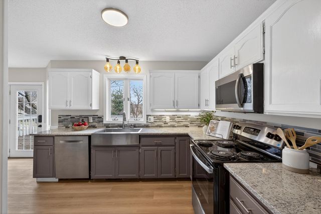 4406 Newcastle Lane NW, Rochester, MN 55901