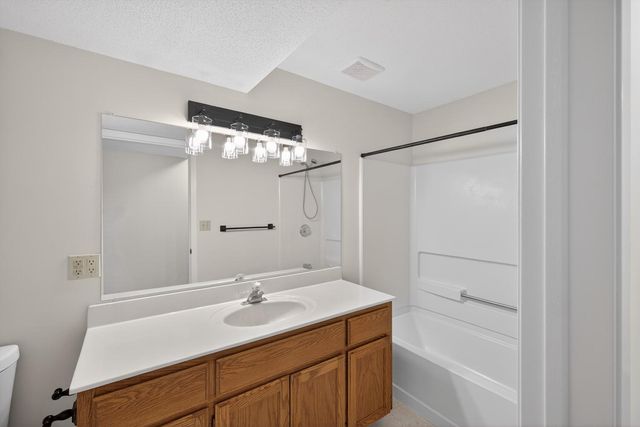 4406 Newcastle Lane NW, Rochester, MN 55901