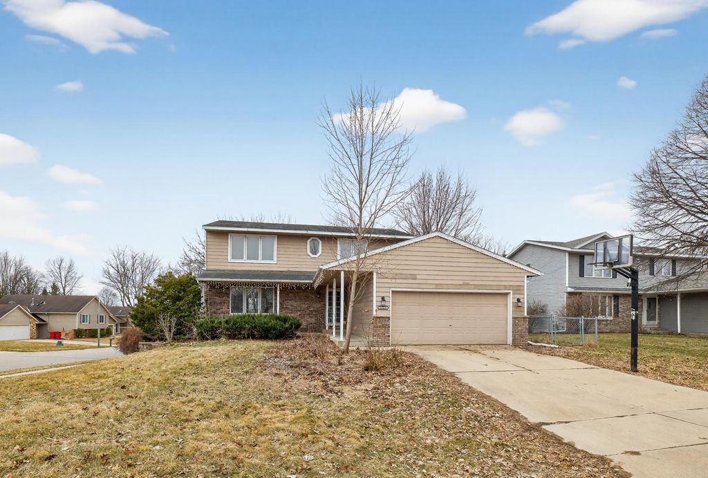 4406 Newcastle Lane NW, Rochester, MN 55901