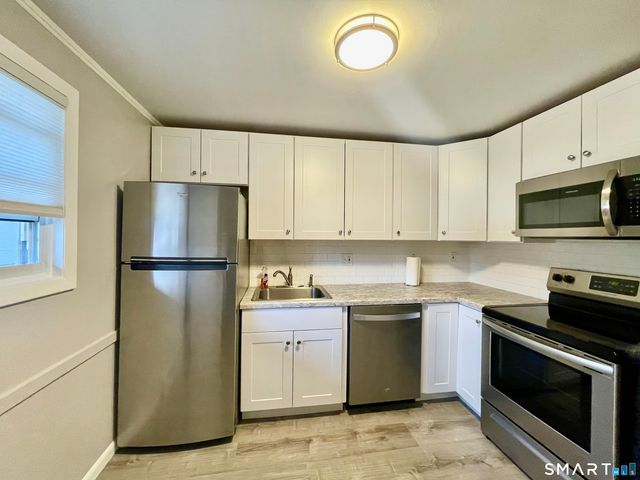 149 Moylan Court 149, Newington, CT 06111