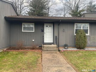 149 Moylan Court 149, Newington, CT 06111