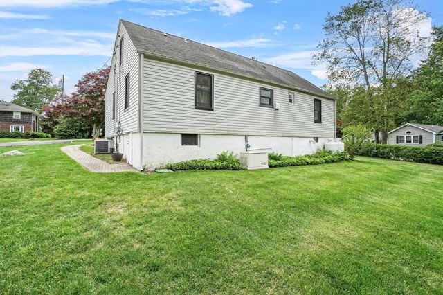 110 Oak Circle, Mahopac, NY 10541