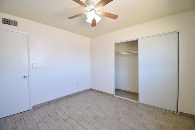 6819 N 64th Avenue, Glendale, AZ 85301