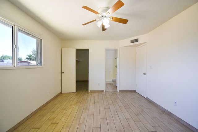 6819 N 64th Avenue, Glendale, AZ 85301