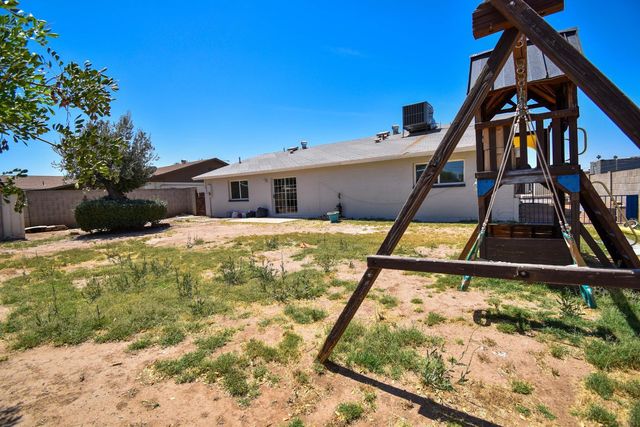 6819 N 64th Avenue, Glendale, AZ 85301