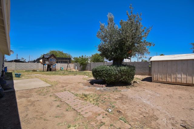 6819 N 64th Avenue, Glendale, AZ 85301