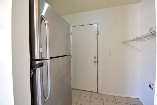 6819 N 64th Avenue, Glendale, AZ 85301