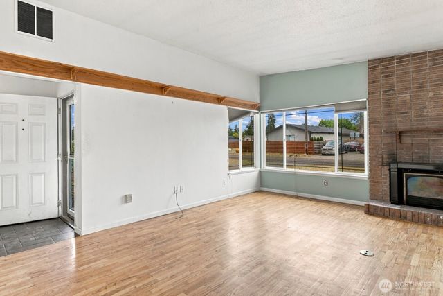 14208 Golden Given Rd E, Tacoma, WA 98445
