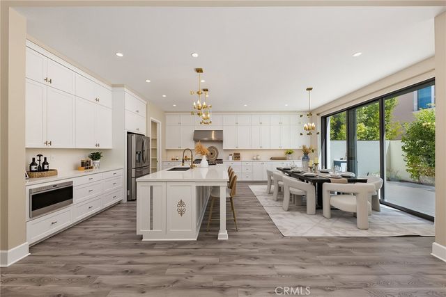112 Green Rdg, Irvine, CA 92602