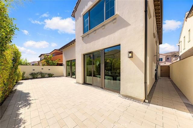 112 Green Rdg, Irvine, CA 92602
