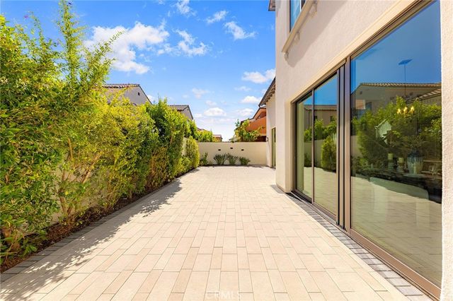 112 Green Rdg, Irvine, CA 92602