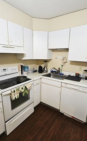 164 Galen St 25, Watertown, MA 02472