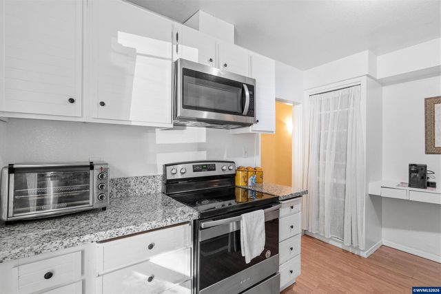 1110 Saginaw St S, Salem, OR 97302