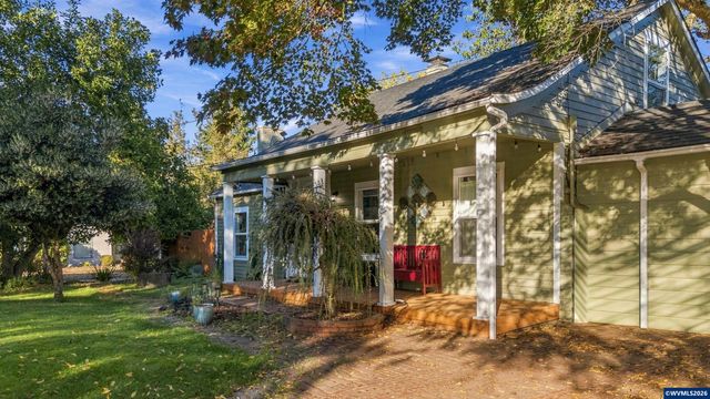 1110 Saginaw St S, Salem, OR 97302