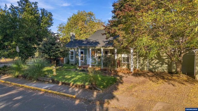 1110 Saginaw St S, Salem, OR 97302