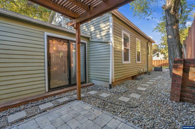 1110 Saginaw St S, Salem, OR 97302