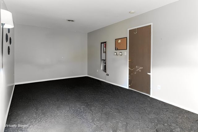 310 George Street 2SE, Bensenville, IL 60106