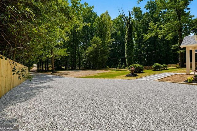 1231 Bunny Court, Loganville, GA 30052