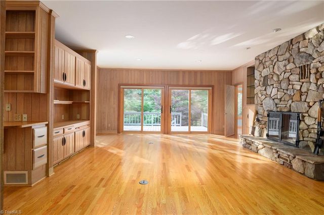 856 Buttonwood Drive, Winston-salem, NC 27104