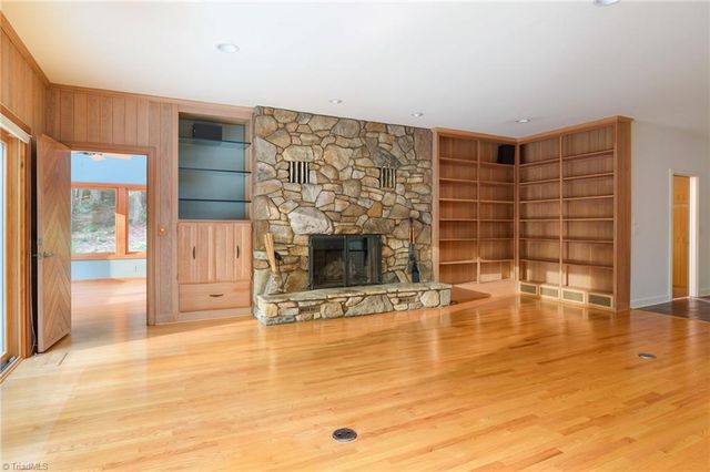 856 Buttonwood Drive, Winston-salem, NC 27104