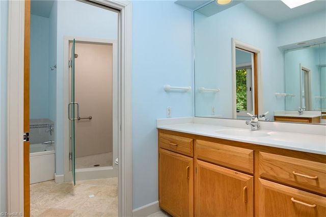 856 Buttonwood Drive, Winston-salem, NC 27104