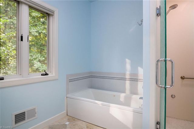 856 Buttonwood Drive, Winston-salem, NC 27104
