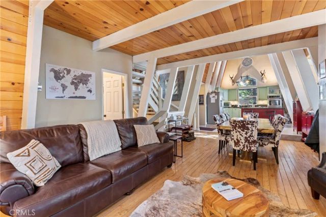 664 Circle, Lake Arrowhead, CA 92352