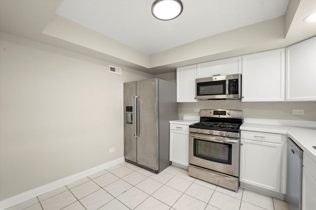 15713 Orlan Brook Drive 98, Orland Park, IL 60462