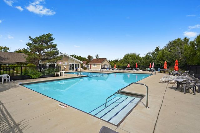 15713 Orlan Brook Drive 98, Orland Park, IL 60462