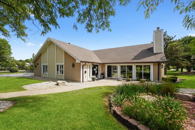 15713 Orlan Brook Drive 98, Orland Park, IL 60462