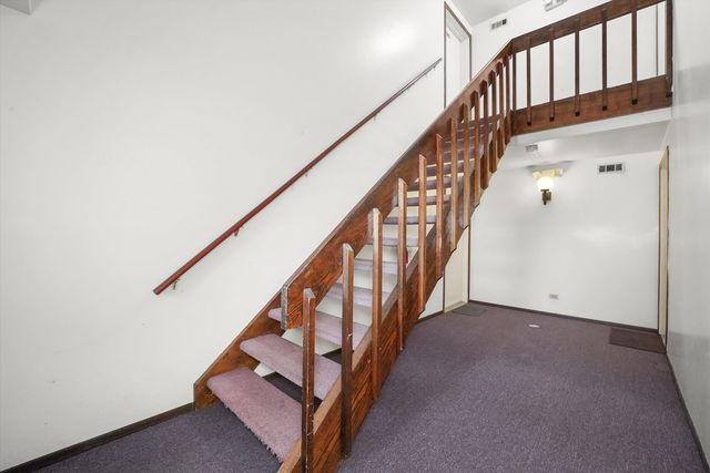 15713 Orlan Brook Drive 98, Orland Park, IL 60462