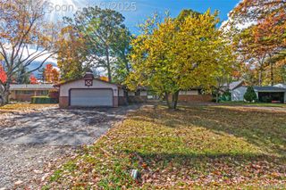 29621 Gilchrest Street, Farmington, MI 48334