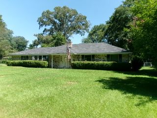 8401 Dogwood Trail, Haughton, LA 71037