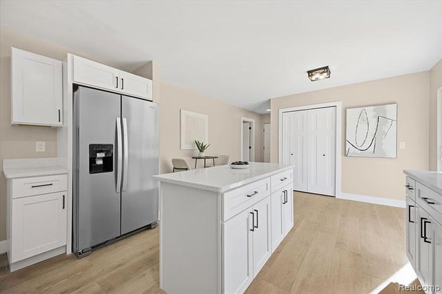 1709 Stirling Avenue, Pontiac, MI 48340