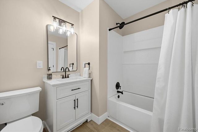 1709 Stirling Avenue, Pontiac, MI 48340