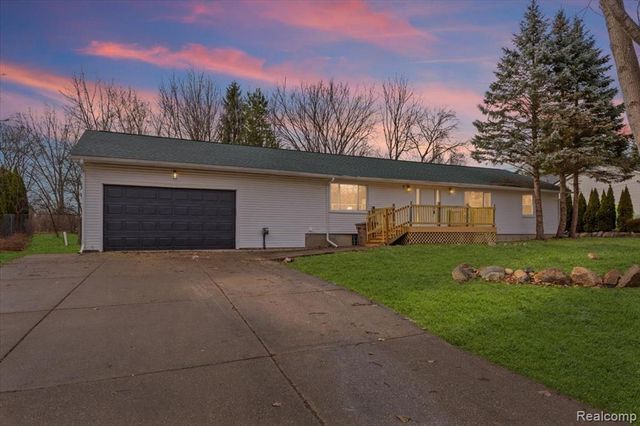 1709 Stirling Avenue, Pontiac, MI 48340