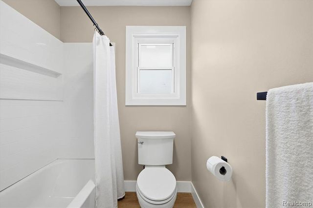 1709 Stirling Avenue, Pontiac, MI 48340