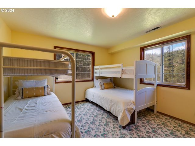 304 TOAD Rd, Goldendale, WA 98620